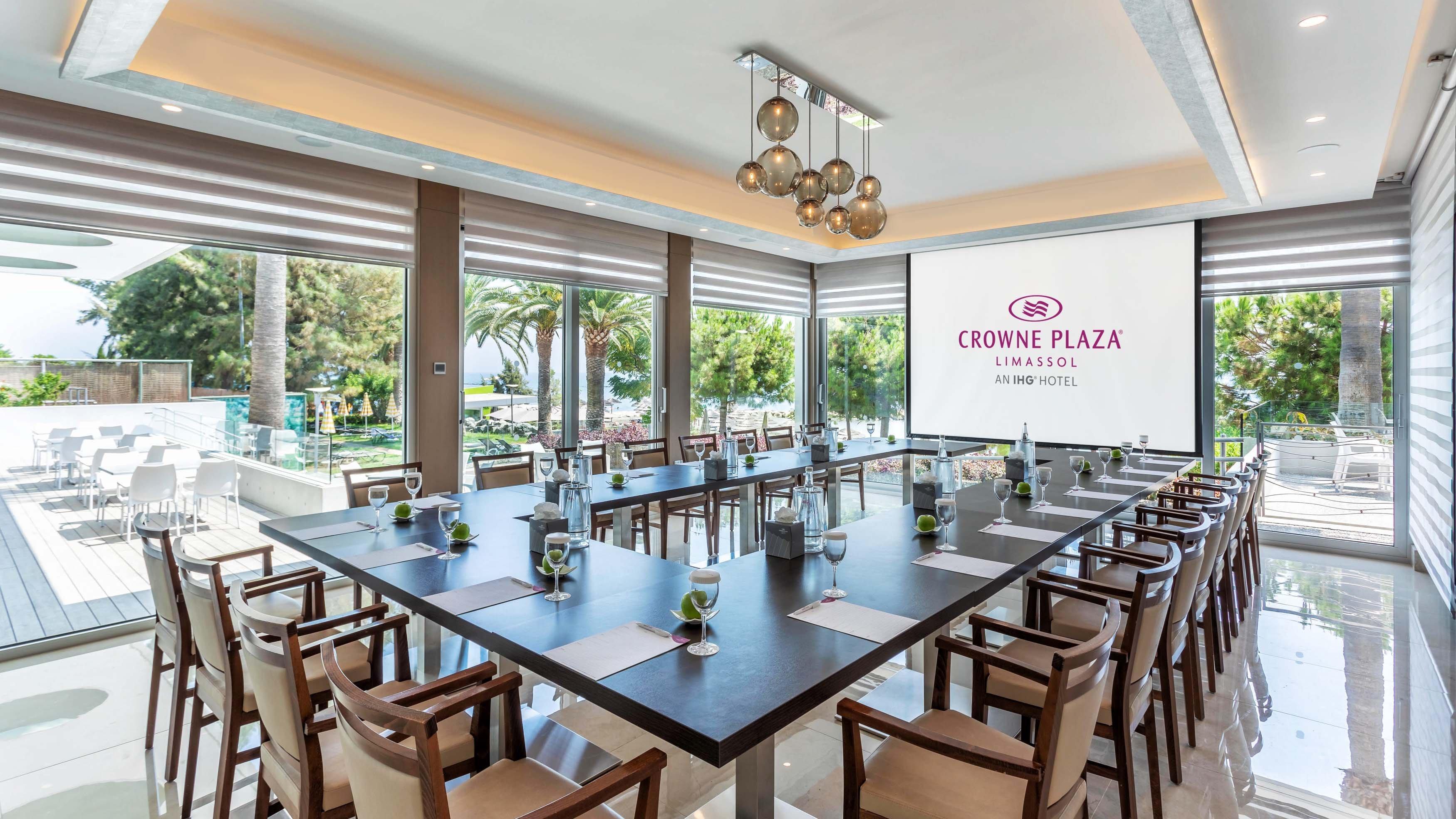 Crowne Plaza Limassol By Ihg Hotel Ngoại thất bức ảnh